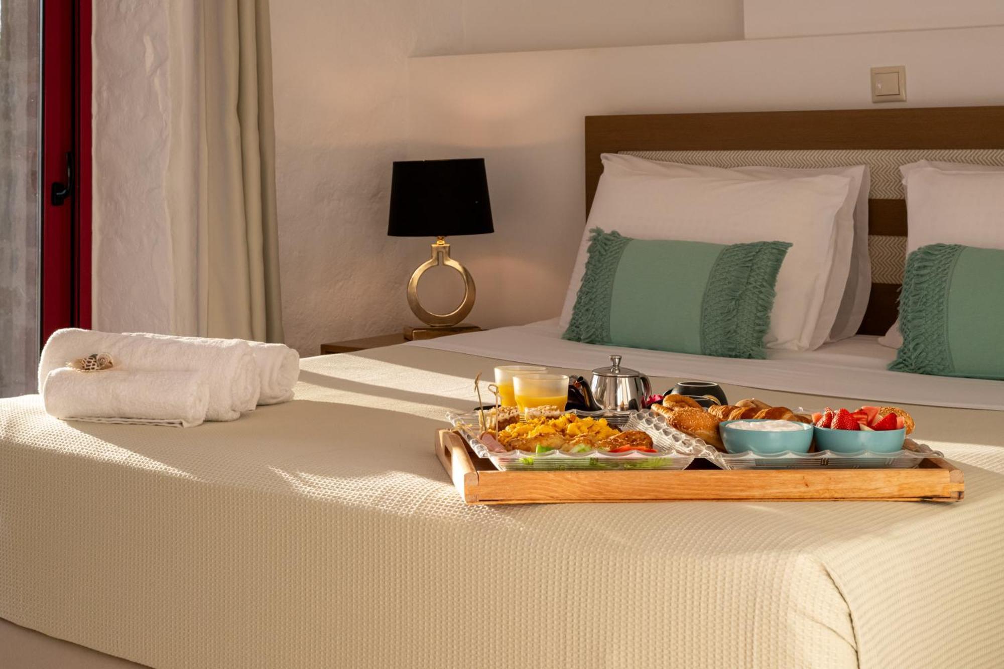อาเบลอสซา เมโทเนียน ฮอสพิทาลิตี Aparthotel เมโธนี ภายนอก รูปภาพ